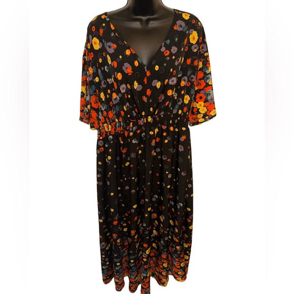 BloomChic Dresses & Skirts - Bloomchic Navy Floral Midi Dress